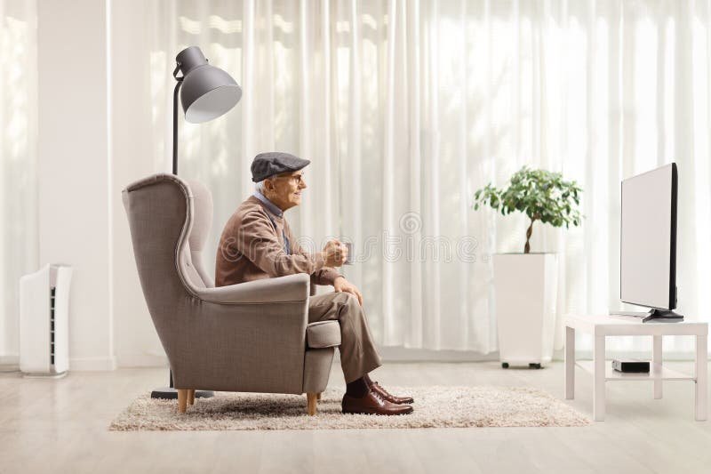 Chi Ha Diritto All’Esenzione Dal Canone Rai Per Limiti Di Età