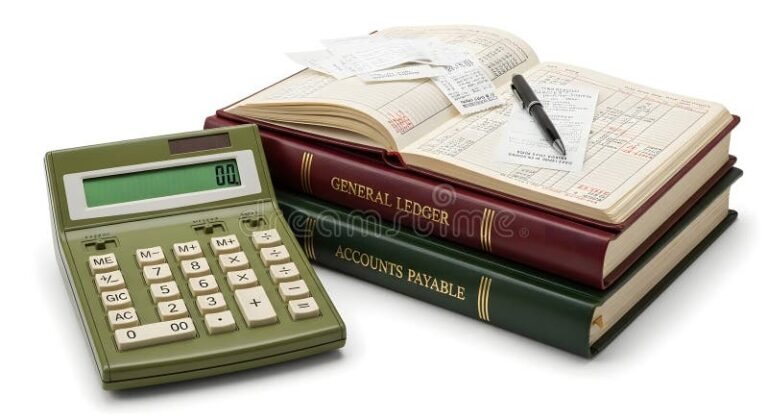 Cosa Sono i Ratei e Risconti e Come Si Utilizzano in Contabilità 31 bilanciere con documenti contabili e calcolatrice