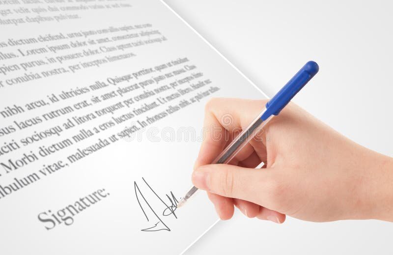 firma elegante su curriculum cartaceo luce naturale