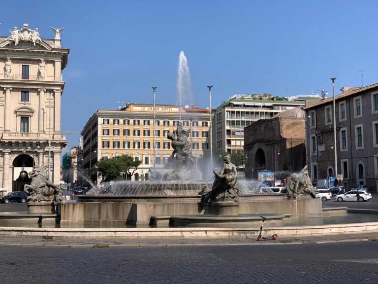 fontana delle naiadi in piazza della repubblica roma