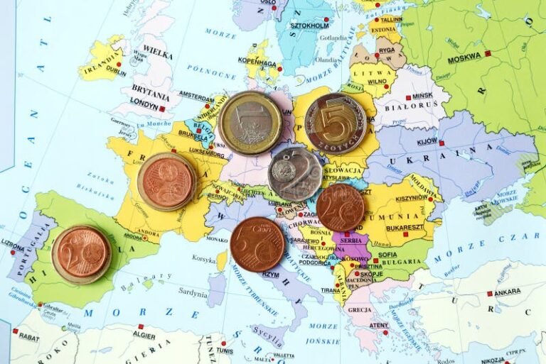 Cos'è il Portale Fondi Nazionali ed Europei e Come Funziona 18 mappa europa con bandiere e simboli fondi