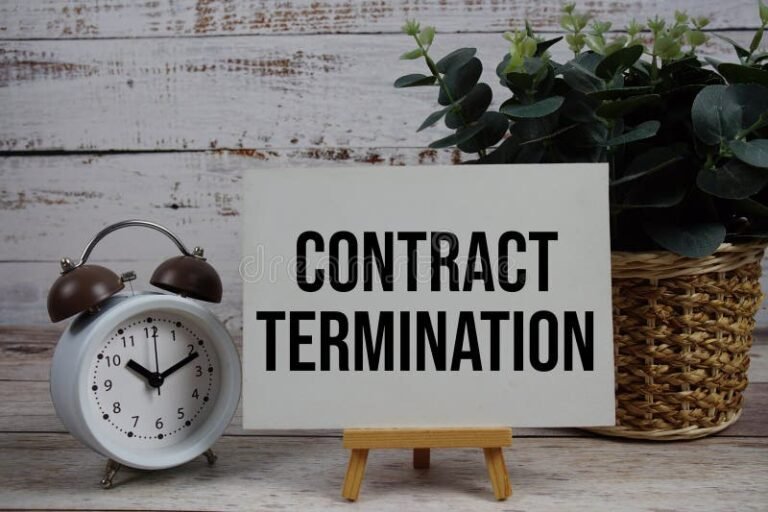 Quanto tempo si ha per richiedere la Naspi dopo la fine del lavoro 1 orologio accanto a contratto di lavoro firmato