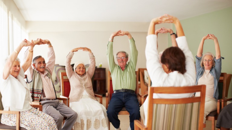 Cos'è Un Fondo Pensione E Come Funziona Per Il Tuo Futuro Previdenziale 7 una persona anziana felice che pianifica il futuro
