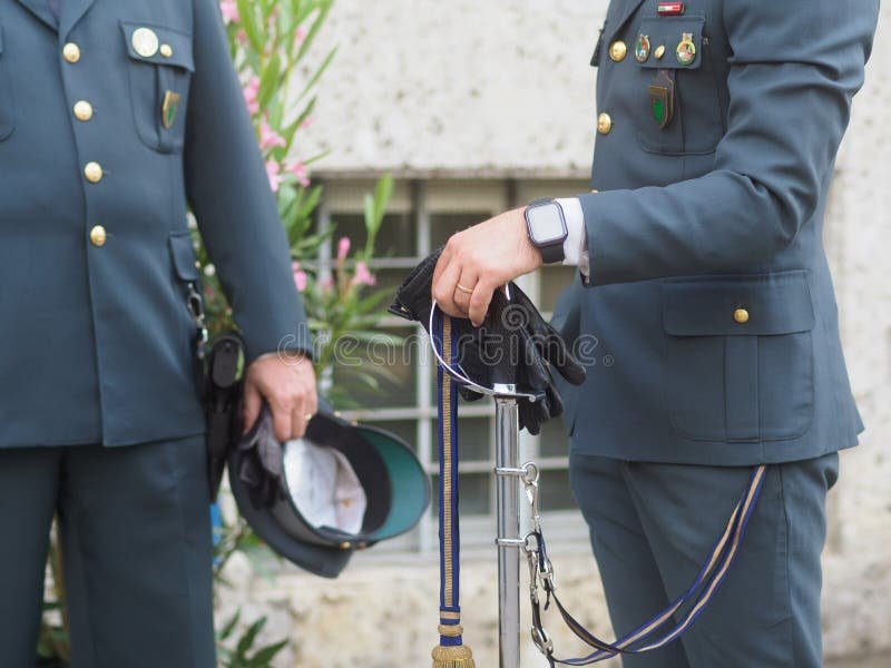 Come si fa a entrare nella Guardia di Finanza in Italia