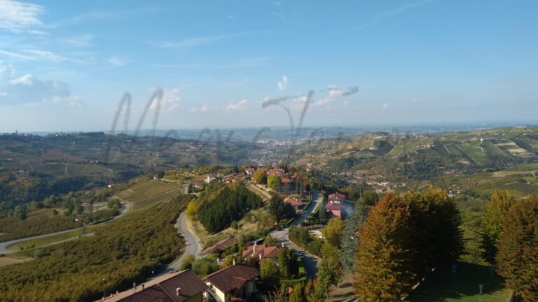 vista panoramica di alba con ufficio lavoro locale